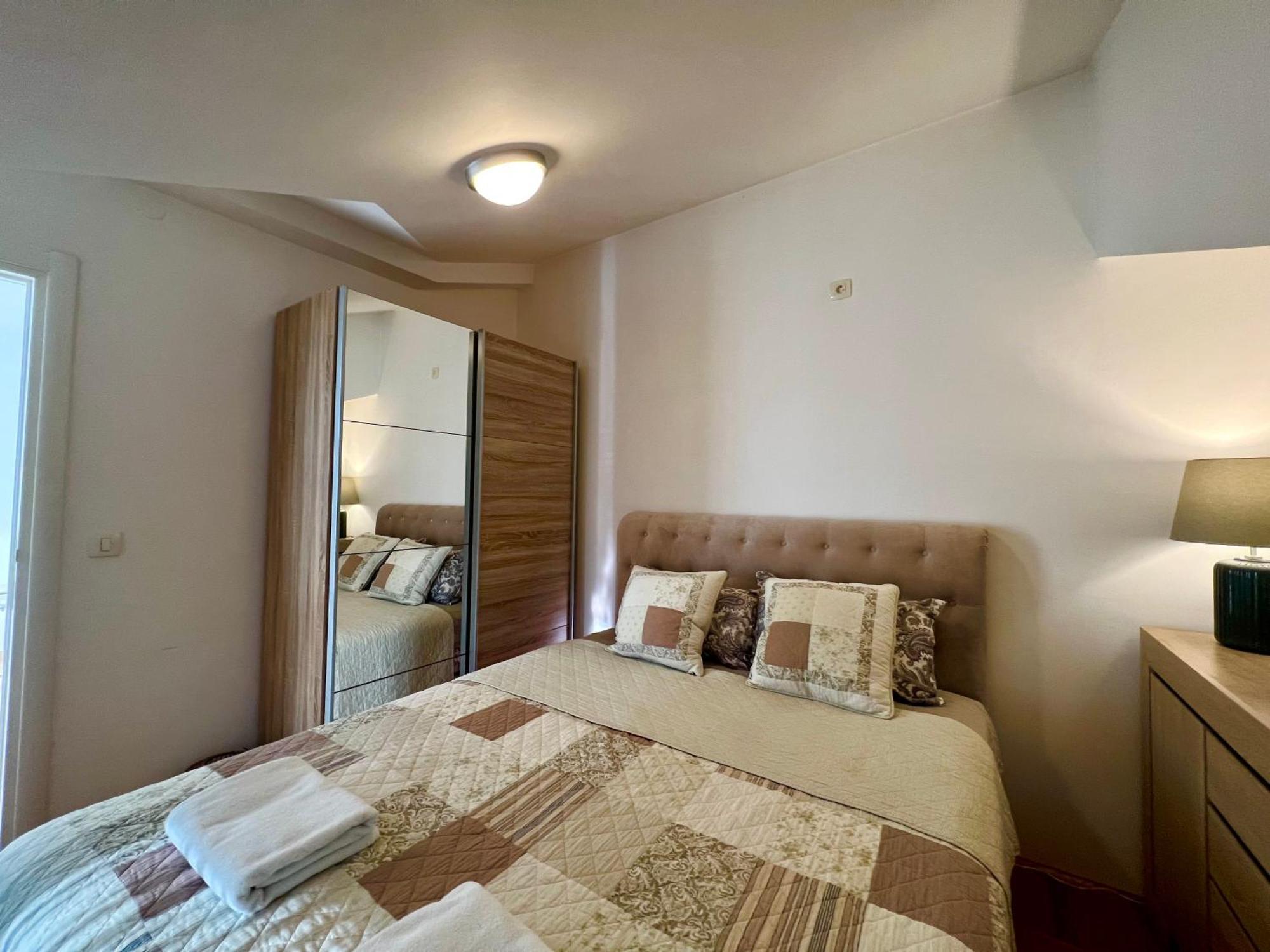 Acacia Hill B8 Daire Ðenovići Dış mekan fotoğraf
