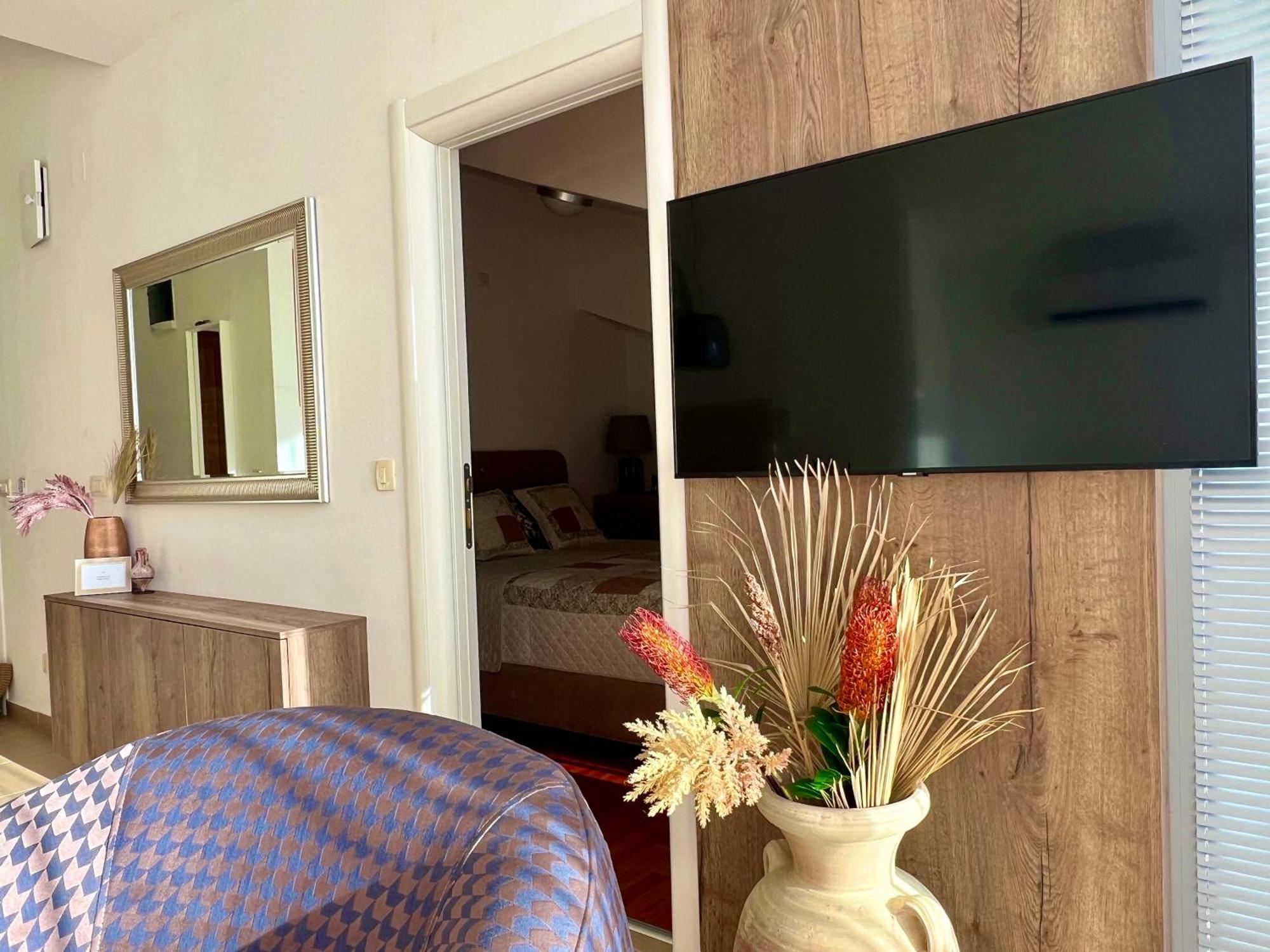 Acacia Hill B8 Daire Ðenovići Dış mekan fotoğraf